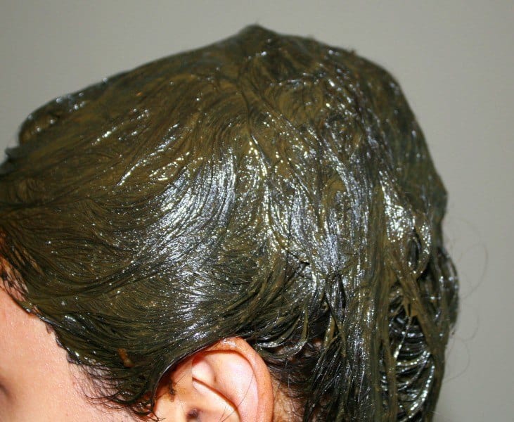 3 reasons why henna for grey hair may be better than chemical hair dye! |  HealthShots