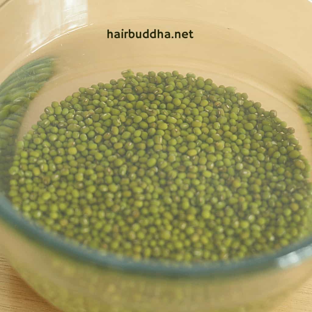 soak mung beans in water
